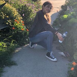 Meet your Posher, Ariana